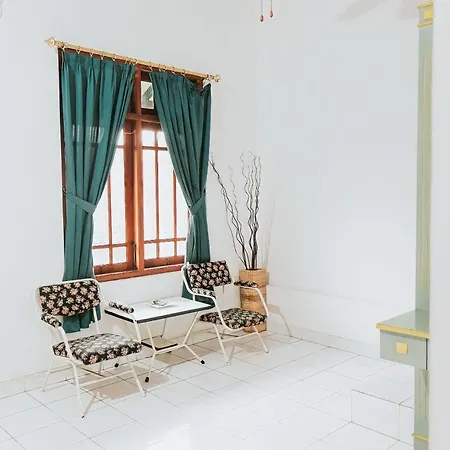 Glory Homestay Yogyakarta Extérieur photo