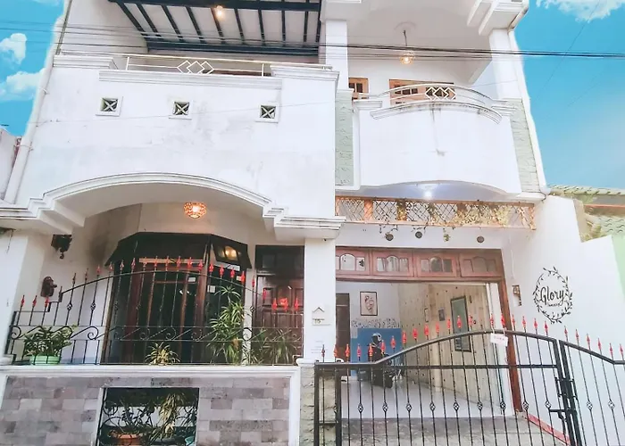 Glory Homestay